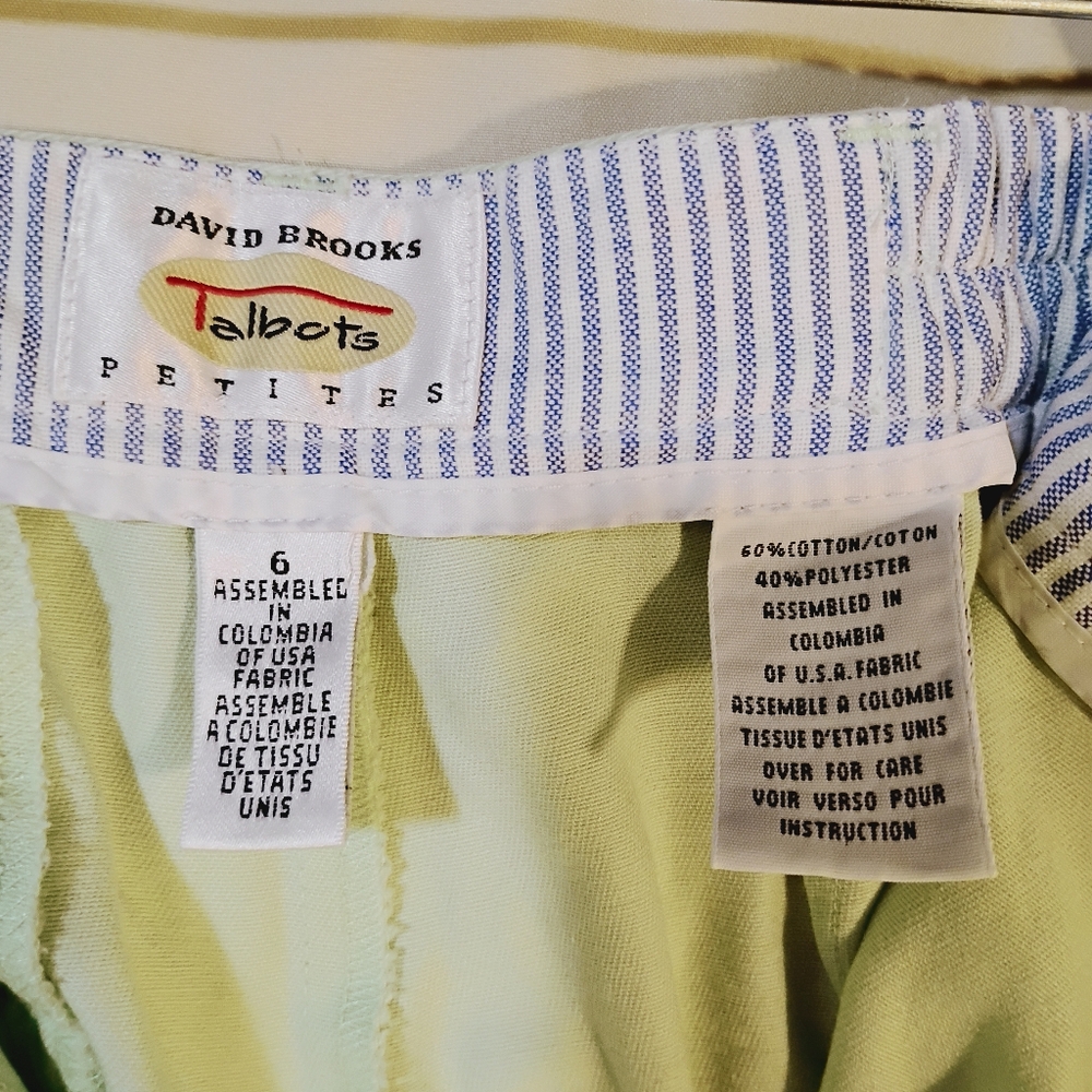 Talbots Light Green Women's Shorts - Picture 6 of 8